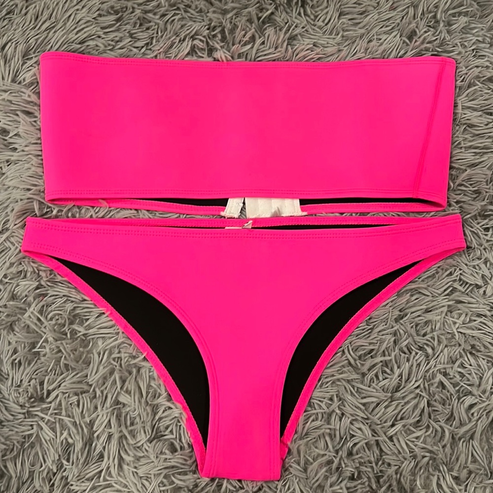 HOAKA SWIMWEAR GLO NEON SET